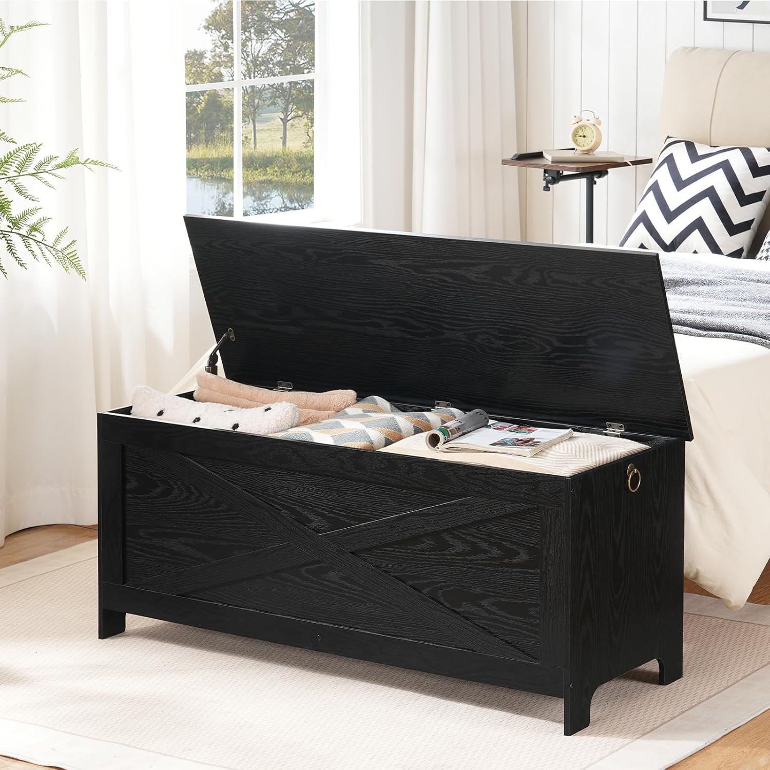 47.2" Toy Chest, Sturdy Entryway Storage Chest with Safety Hinge, Retro Toy Box, Wooden Look Accent Furniture for Living Room, Bedroom, Black SCBK48801