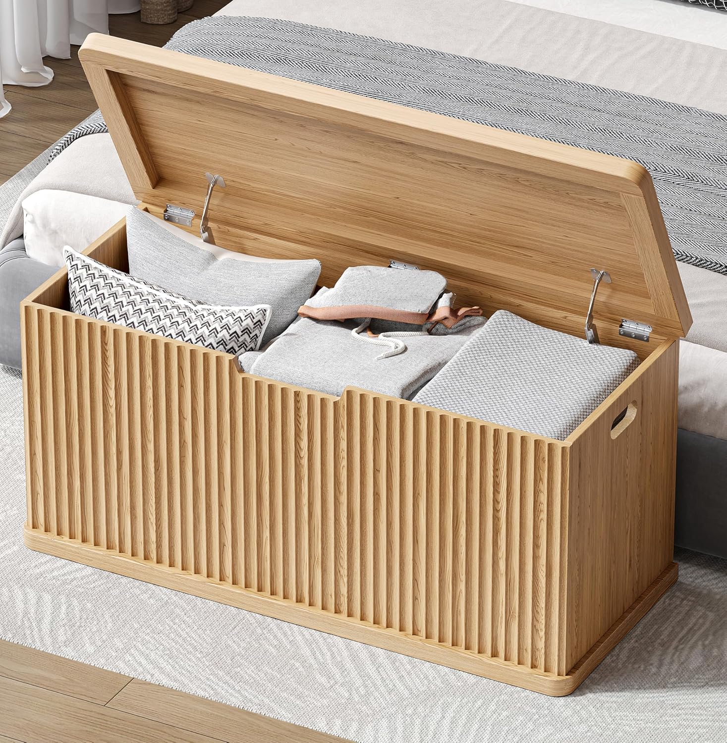 Fluted Storage Chest with 2 Safety Hinges, 37.4" Wooden Storage Trunk, Natural Entryway Bench, for Living Room, Bedroom, Curved Profile, Easy Assembly, Natural Oak